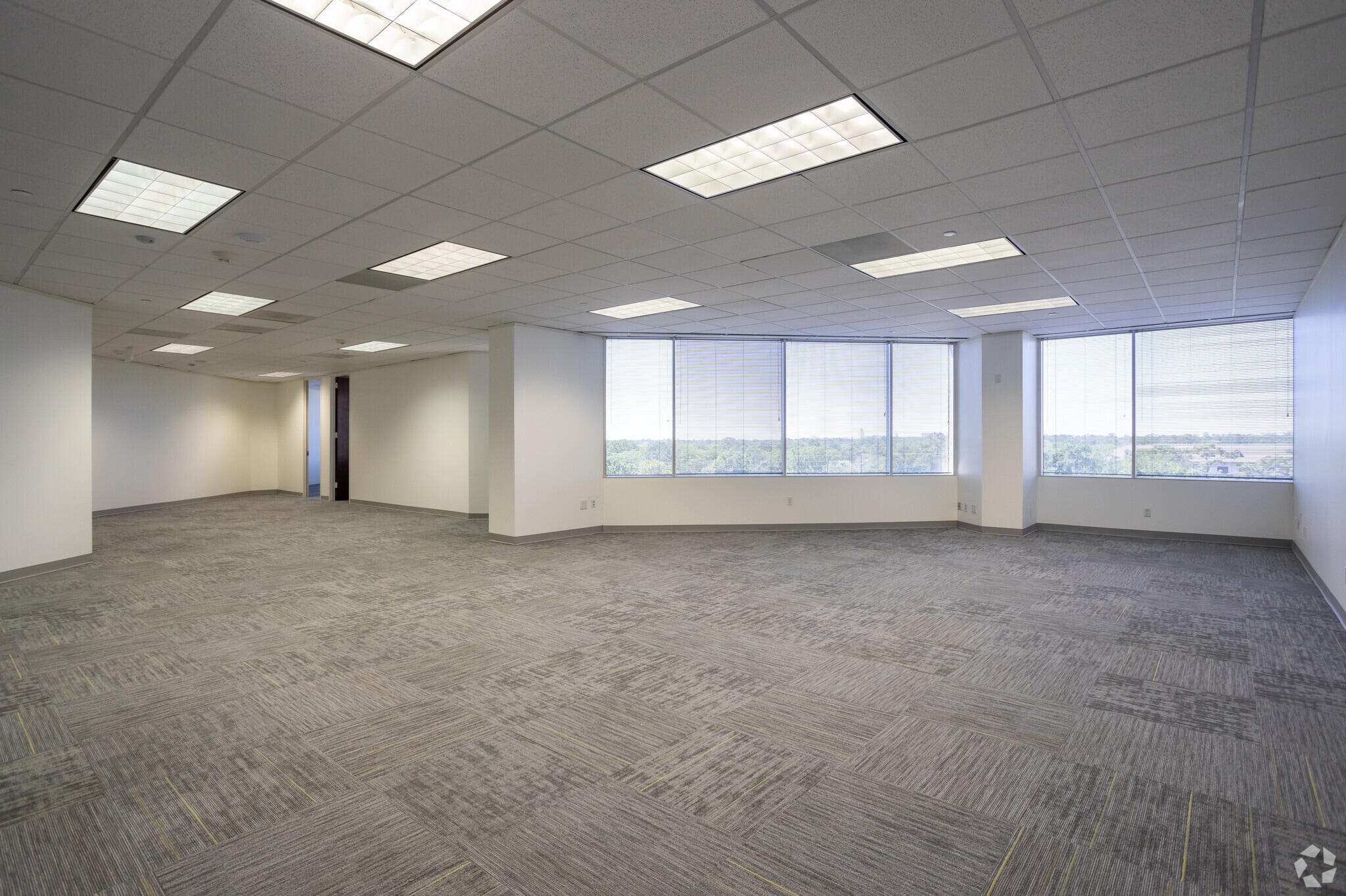 675 Bering Dr, Houston, TX for lease Interior Photo- Image 1 of 3