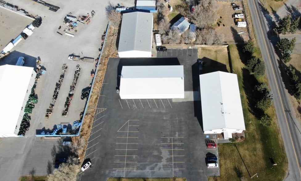 1463 Commerce Way, Idaho Falls, ID for sale - Building Photo - Image 2 of 17