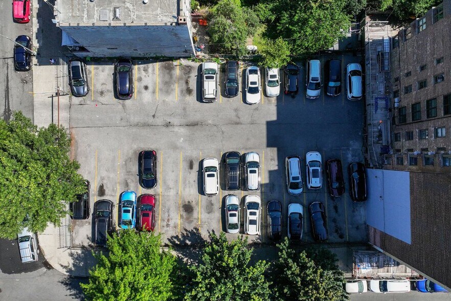 65 E 193rd St, Bronx, NY for sale - Building Photo - Image 3 of 7