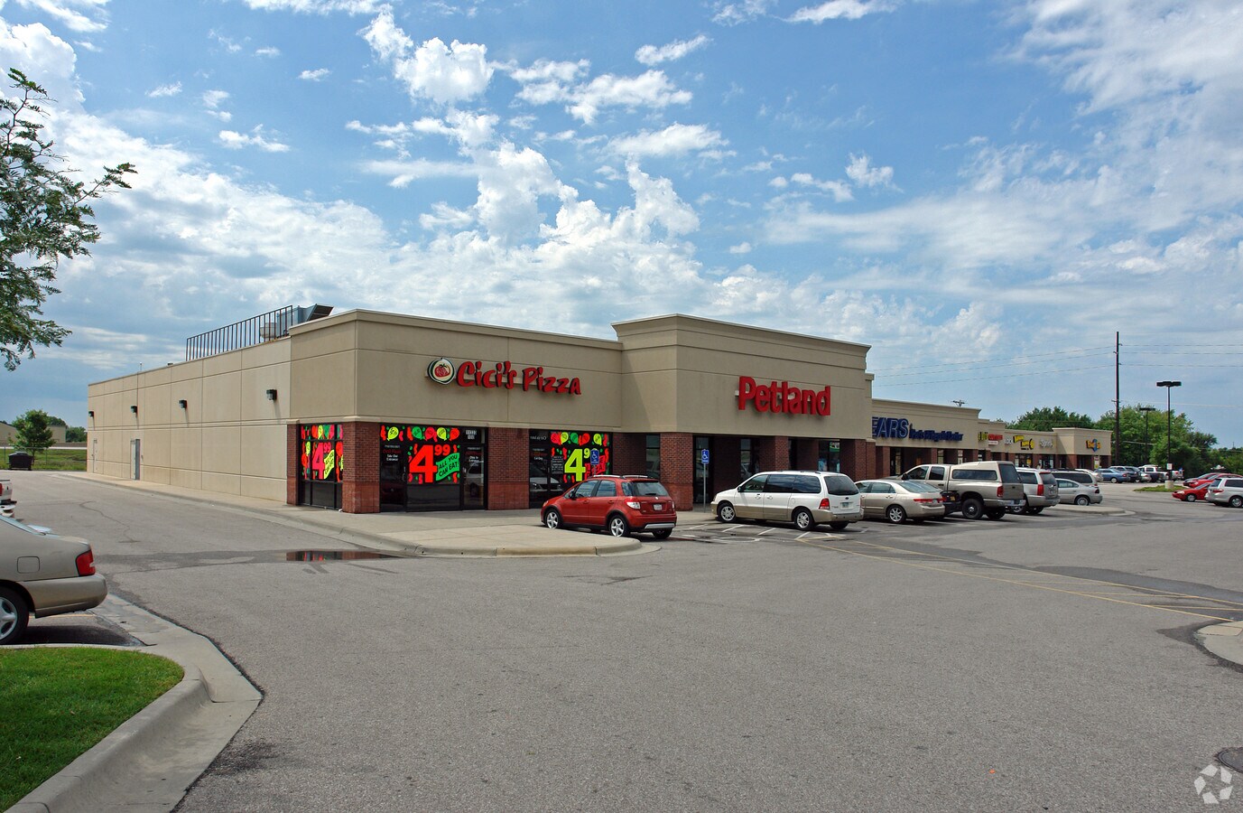 11333 E Kellogg Dr, Wichita, KS 67207 One Kellogg Place