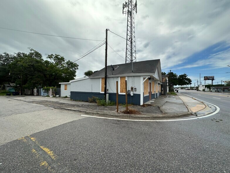 8439 Nebraska Ave, Tampa, FL 33604 Commercial Building for Sale