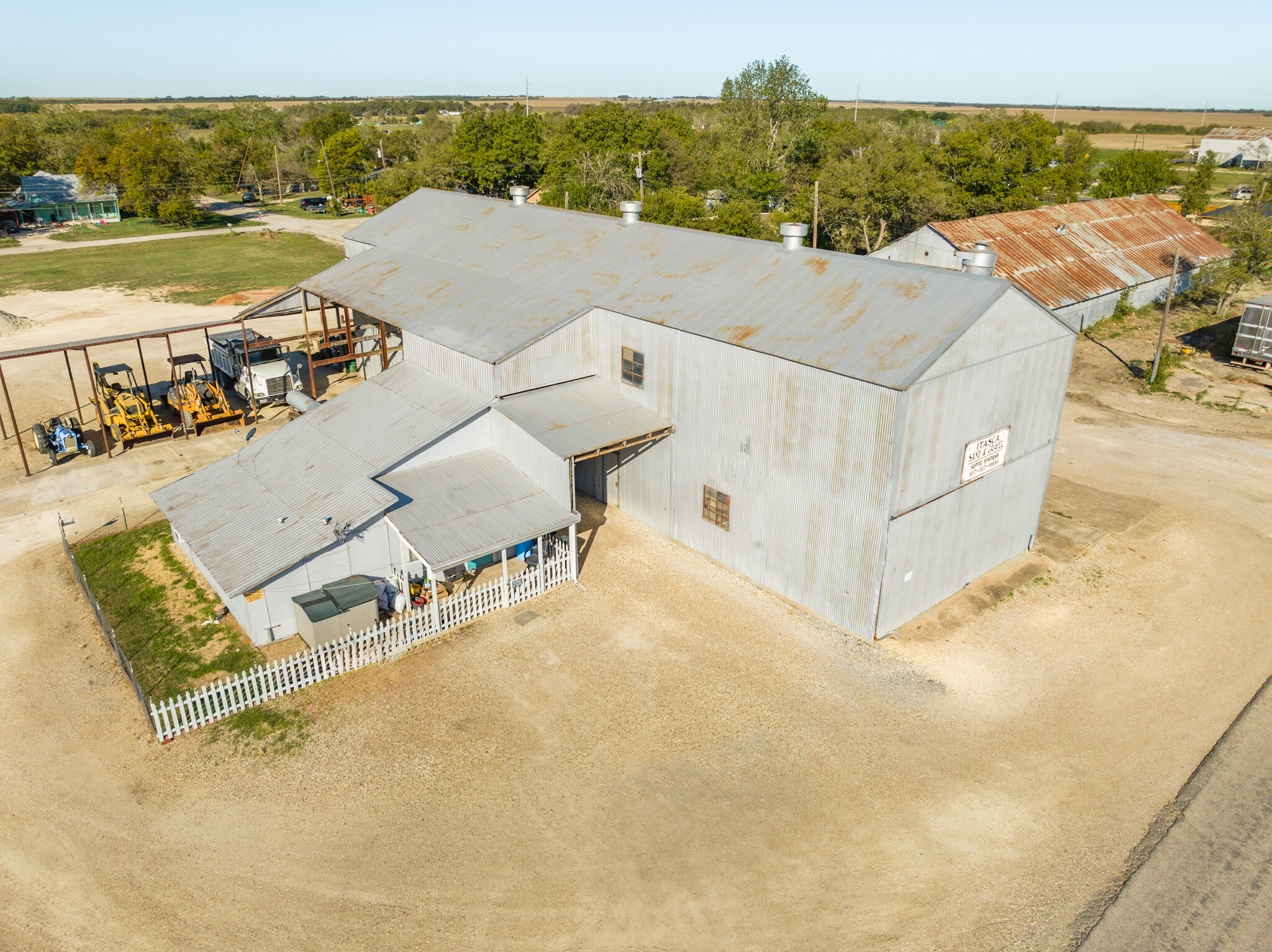 200 S Wall St, Itasca, TX for sale Primary Photo- Image 1 of 36