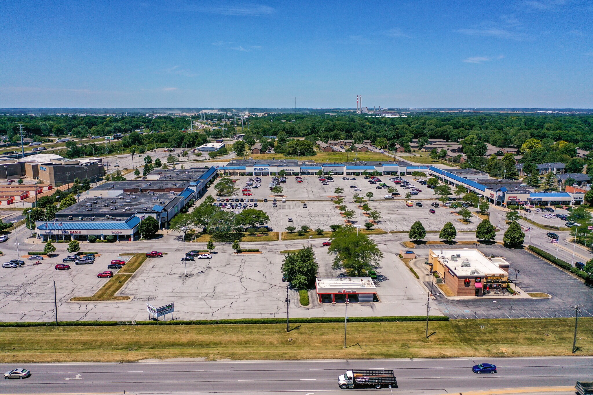 Yolk City Way East South Street Indianapolis In 4200 S East St, Indianapolis, IN 46227 - Southern Plaza | LoopNet