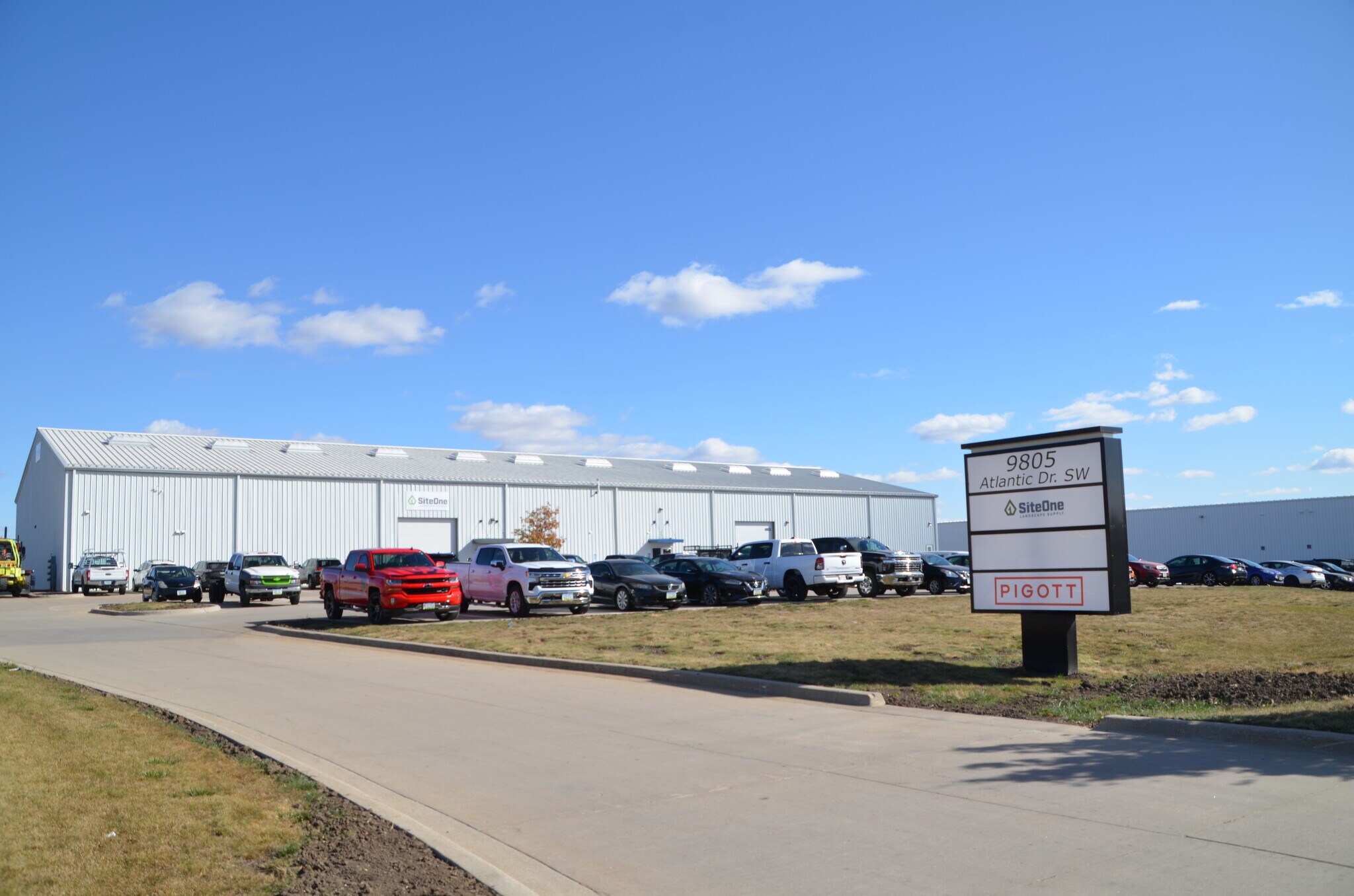 9805 Atlantic Dr SW, Cedar Rapids, IA for sale Building Photo- Image 1 of 1