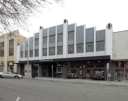 Opera Garage - Pub