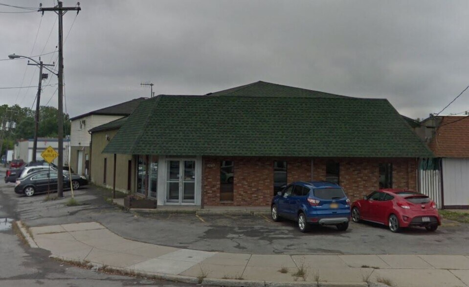 1067 Harlem Rd, Cheektowaga, NY 14227