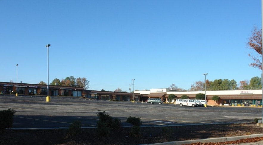 6200 Memorial Dr, Stone Mountain, GA for lease - Building Photo - Image 1 of 5