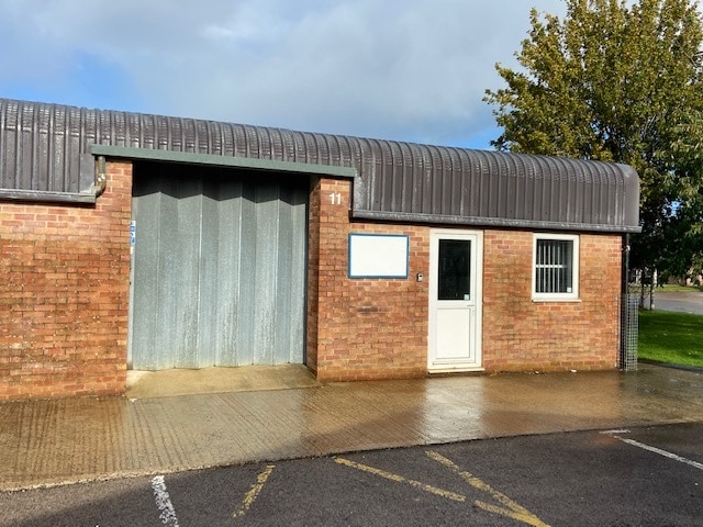 Maundrell Rd, Calne for sale - Primary Photo - Image 1 of 1