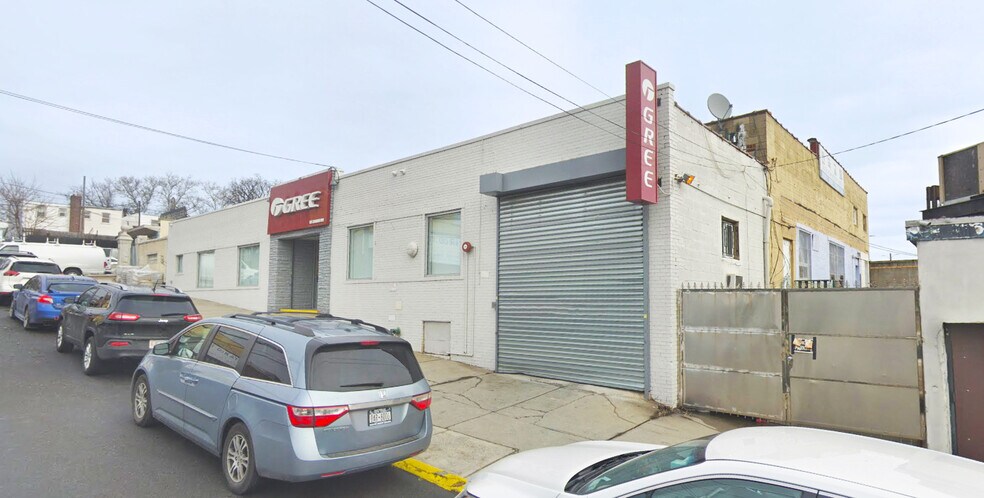 26-25 123rd St, College Point, NY for sale - Building Photo - Image 1 of 1