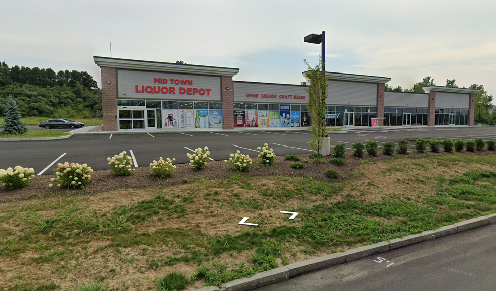 751 Centre of New England Blvd, Coventry, RI for lease - Building Photo - Image 1 of 4