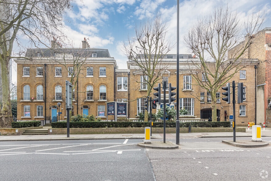 320-324 City, London for lease - Primary Photo - Image 1 of 15