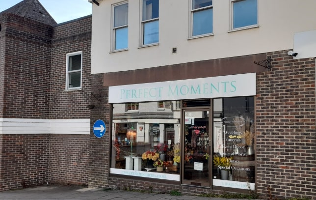 6 Market St, Alton for sale Primary Photo- Image 1 of 1