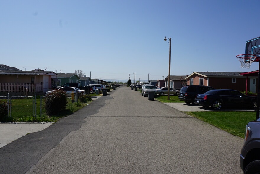 2600 Allen Rd, Sunnyside, WA for sale - Building Photo - Image 3 of 8