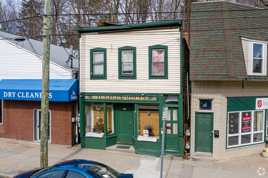 720 Main St, Winsted, CT for sale - Primary Photo - Image 1 of 1