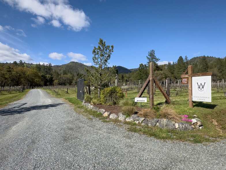 818 Slagle Creek Rd, Grants Pass, OR for sale - Building Photo - Image 3 of 47