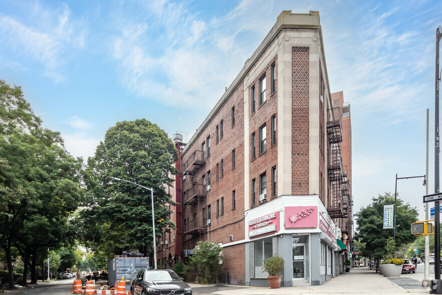 381-393 Flatbush Ave, Brooklyn, NY for sale - Primary Photo - Image 1 of 1