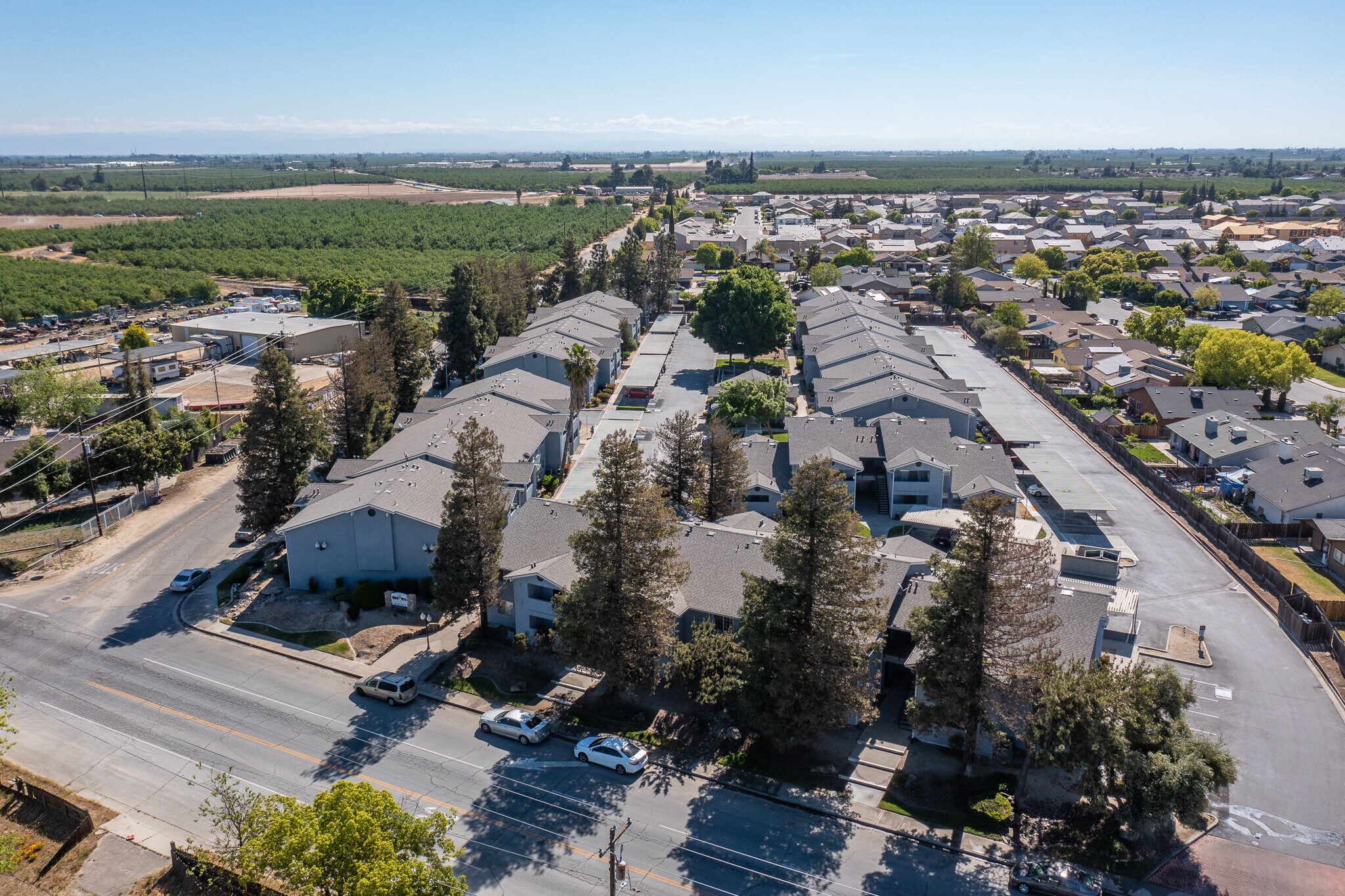 11641576 Olive Ave, Livingston, CA 95334 Olive Tree Apartments