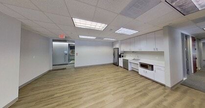 3333 Welborn St, Dallas, TX for lease Interior Photo- Image 2 of 6