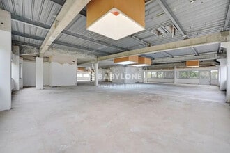 22-23 Quai Du President Carnot, Saint-Cloud for sale Interior Photo- Image 1 of 24