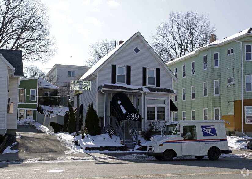 539 Park Ave, Worcester, MA 01603