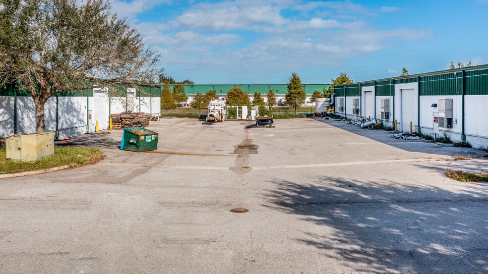 1770-1780 Business Center Lane portfolio of 2 properties for sale on LoopNet.com - Building Photo - Image 3 of 22