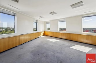 35 Boulevard Du Port, Cergy for lease Interior Photo- Image 2 of 6