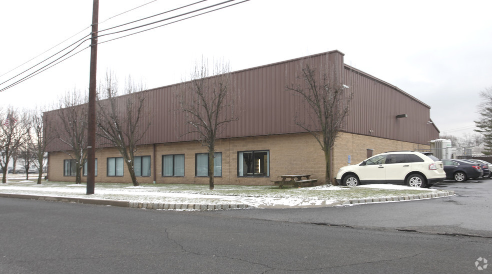 68 Liberty St, Metuchen, NJ for sale - Building Photo - Image 3 of 7