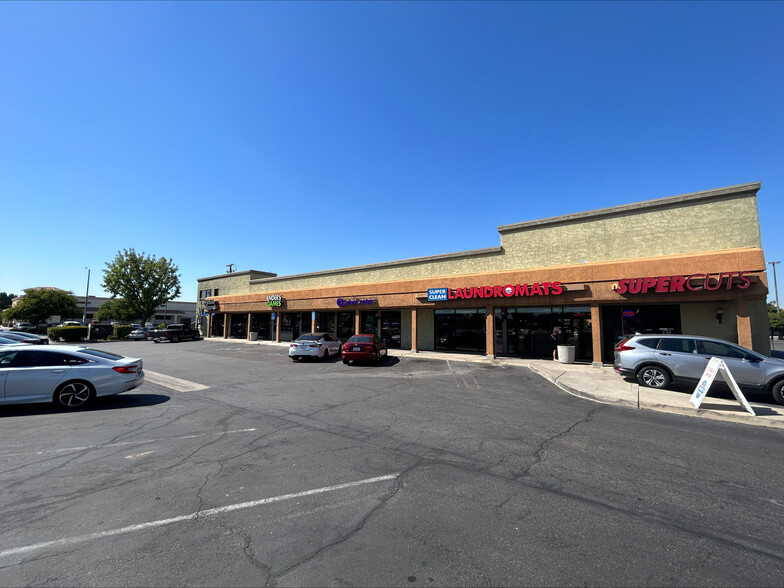 195 W Shaw Ave, Clovis, CA for lease - Building Photo - Image 2 of 9