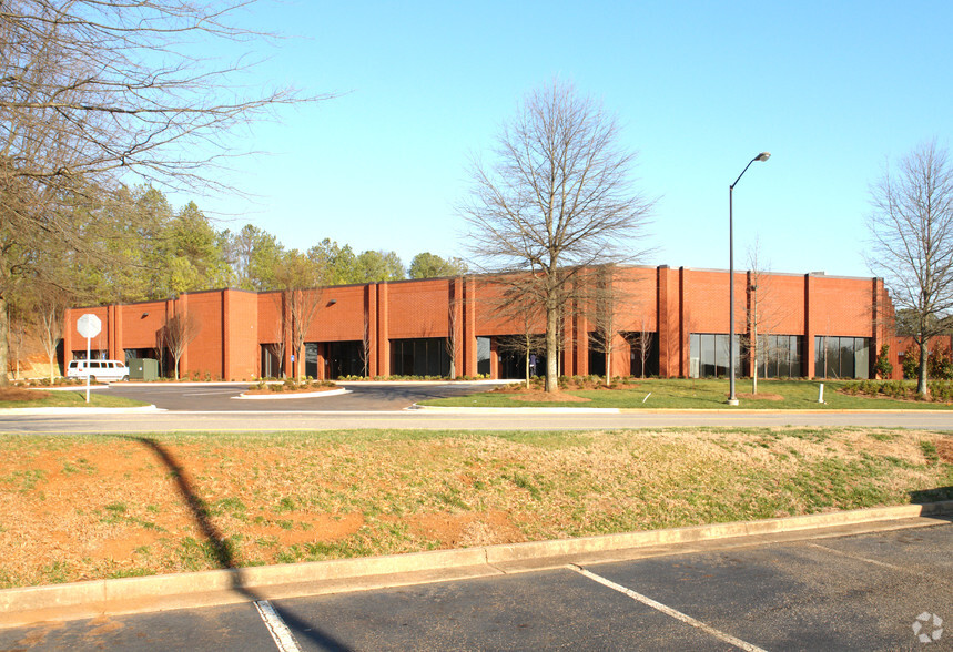 1785 W Oak Pky, Marietta, GA for lease - Primary Photo - Image 1 of 2