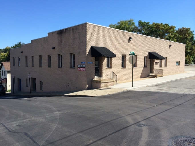 201 Alwine Ave, Greensburg, PA for lease - Building Photo - Image 1 of 8