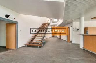 Flex in Tremblay-en-France for lease Building Photo- Image 1 of 1