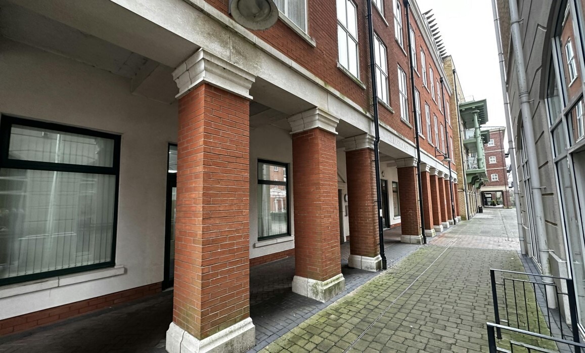 Waterside, Solihull for lease Primary Photo- Image 1 of 24