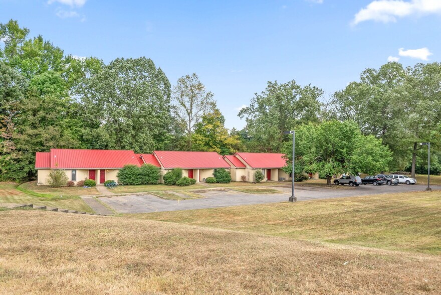 1213 E Wood St, Paris, TN for sale - Building Photo - Image 1 of 21