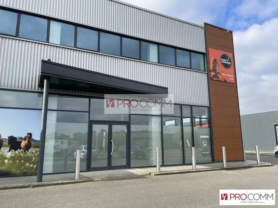 Flex in Chartres for lease Building Photo- Image 1 of 7