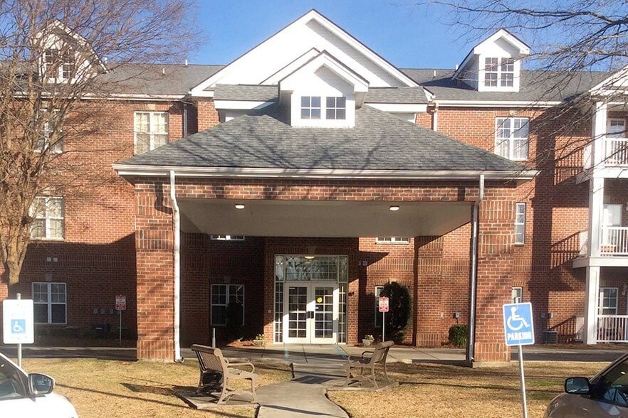 105 S Sumter St, Sumter, SC for sale - Building Photo - Image 2 of 18