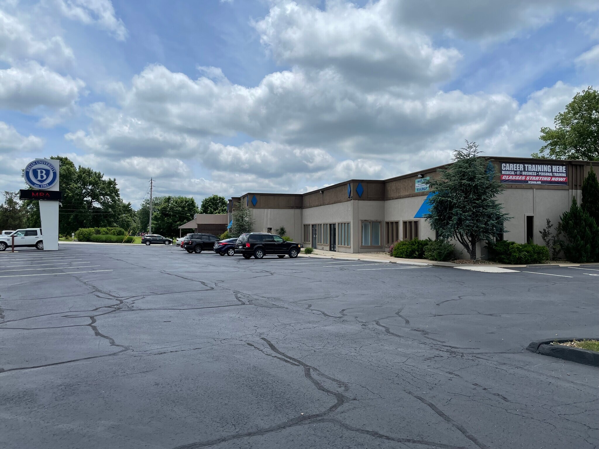 4247-4255 S Nature Center Way, Springfield, MO for sale Building Photo- Image 1 of 1