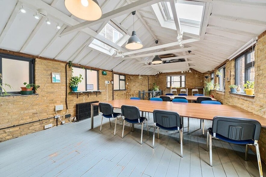 25 Hackney Rd, London for sale - Building Photo - Image 1 of 1