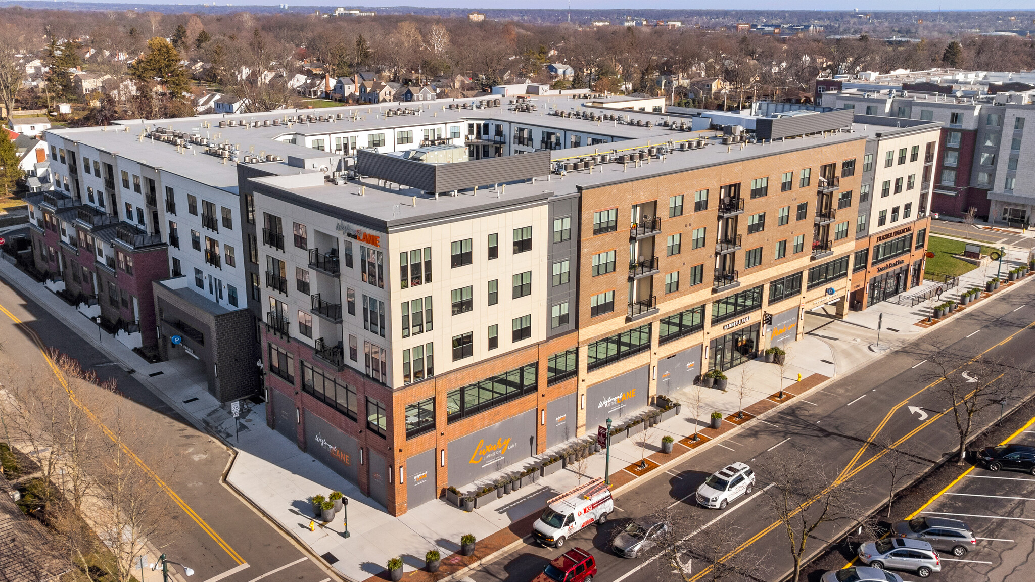 1690 W Lane Ave, Columbus, OH for lease Building Photo- Image 1 of 9