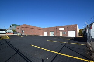 325 Delaware Dr, Colorado Springs CO - Automotive Property