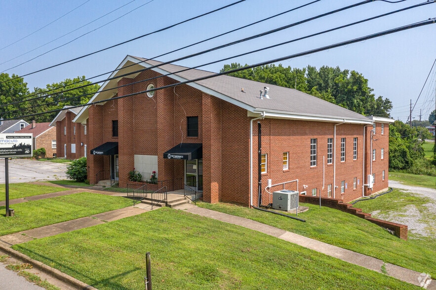 1481 Golf Club Ln, Clarksville, TN 37040