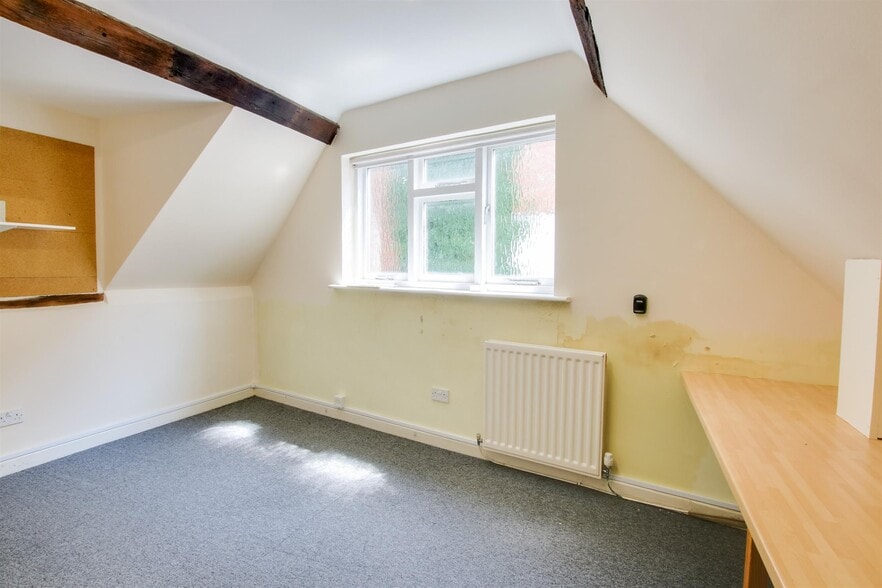 3 Brook St, Bishops Waltham for sale - Interior Photo - Image 3 of 16