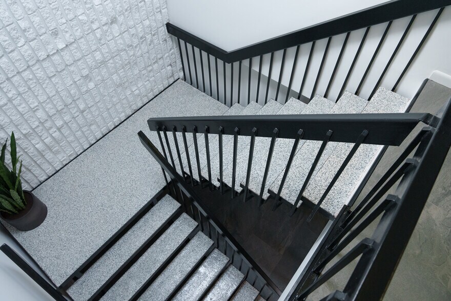 22 Commerce Rd, Newtown, CT for lease - Building Photo - Image 2 of 21