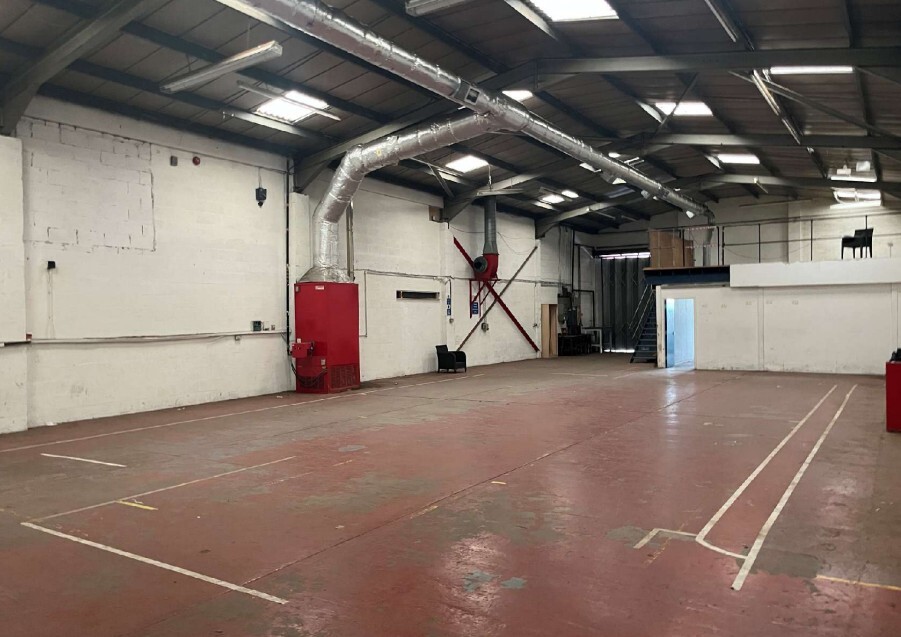 Benacre Dr, Birmingham for lease Interior Photo- Image 1 of 2