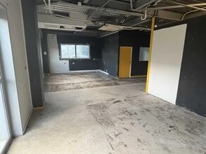 Office in Vourles for lease Building Photo- Image 1 of 6