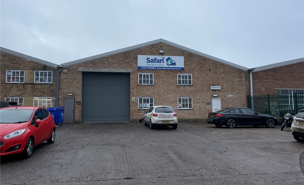 1517 Eden Vale Rd, Westbury, BA13 3QS