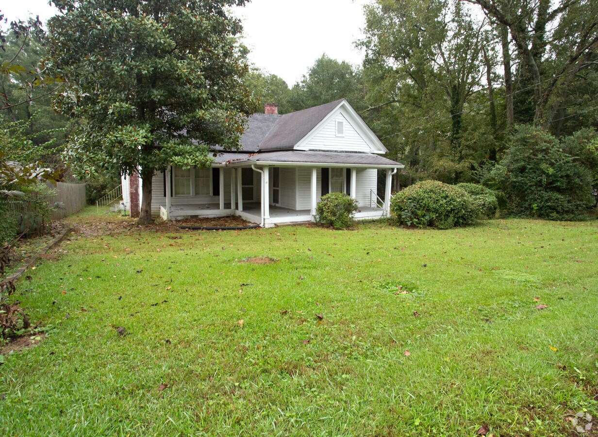 6670 S Sweetwater Rd, Lithia Springs, GA 30122