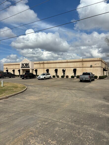 1111 Anchor Rd, Angleton, TX for lease - Building Photo - Image 2 of 23