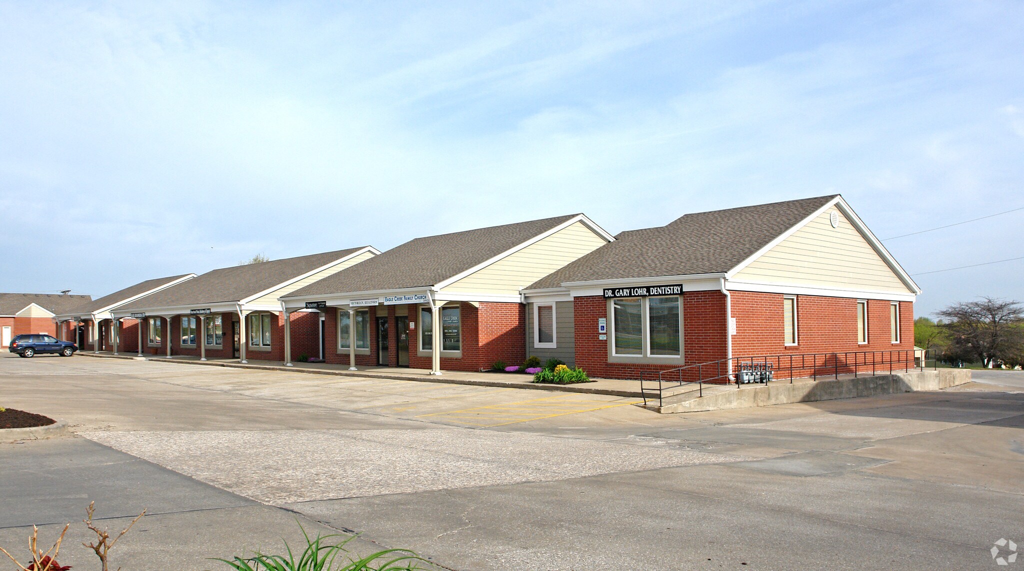 618 SW 3rd St, Lee's Summit, MO for lease Building Photo- Image 1 of 9