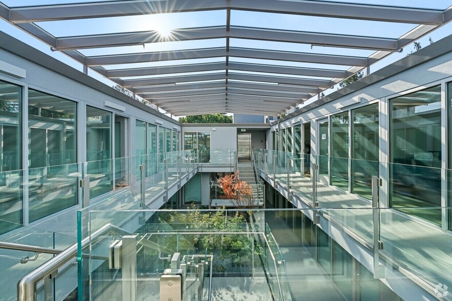 161 W 25th Ave, San Mateo, CA for lease - Building Photo - Image 3 of 8