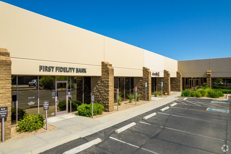17235 N 75th Ave, Glendale, AZ for lease - Building Photo - Image 2 of 5